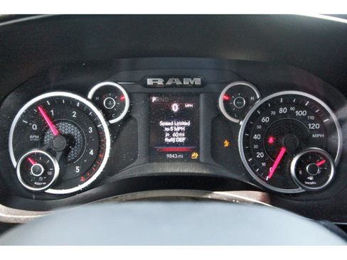 Used 2025 RAM 3500 Big Horn AWD/4WD image 15