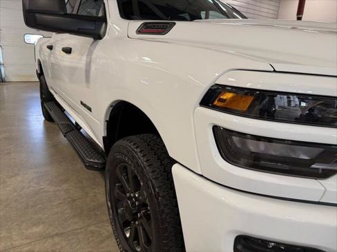 Certified 2025 RAM 2500 Big Horn AWD/4WD image 3