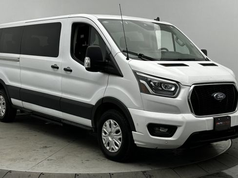 Used 2023 Ford Transit 350 XLT image 3