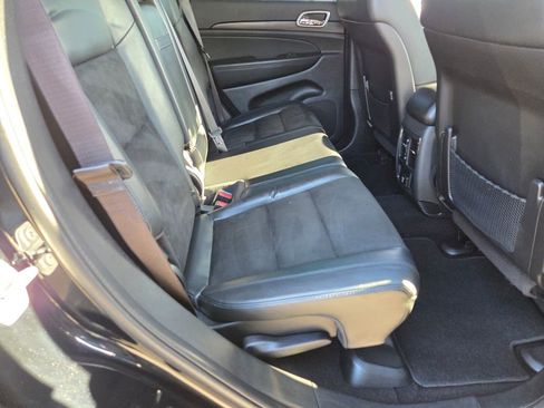 Used 2021 Jeep Grand Cherokee Laredo X RWD image 18