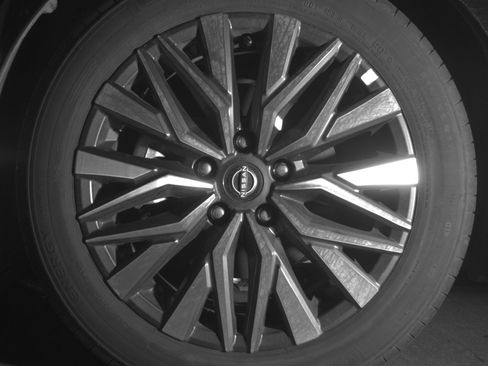 Used 2025 Nissan Altima 2.5 SV image 12