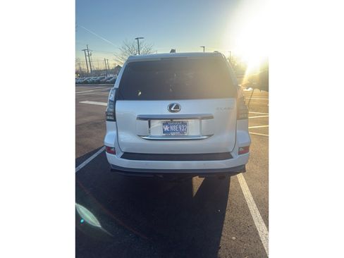 Used 2023 Lexus GX 460 Premium image 5
