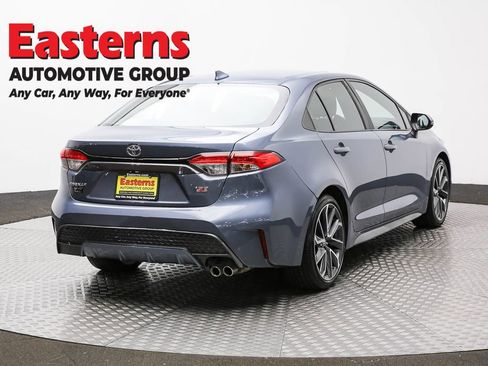 Used 2021 Toyota Corolla SE w/ SE Premium Package FWD image 5