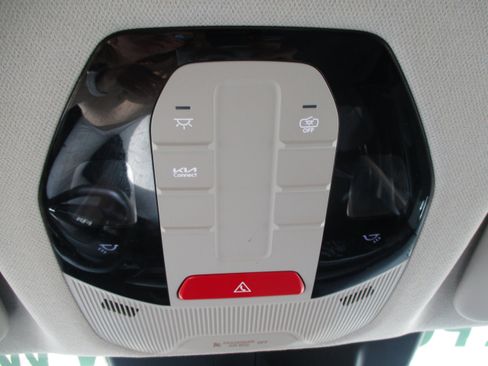 Used 2025 Kia K4 FWD image 25