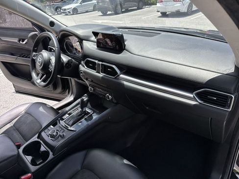 Used 2018 MAZDA CX-5 Touring w/ Preferred Equipment Package FWD image 32