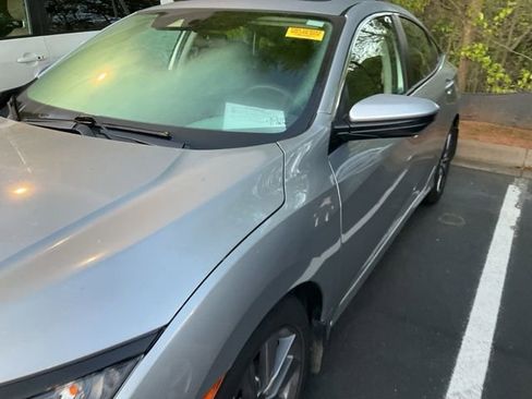 Used 2021 Honda Civic EX image 11