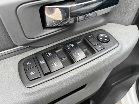 Used 2018 RAM 2500 SLT image 19