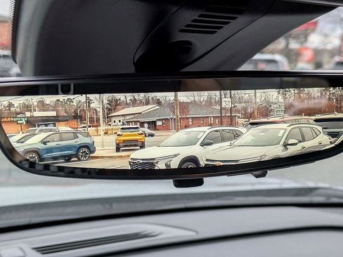 New 2026 Chevrolet Traverse RS image 25