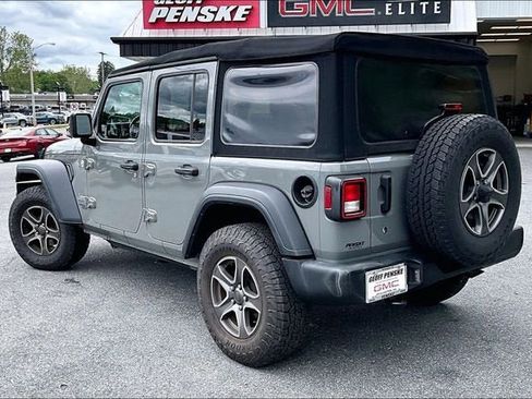 Used 2018 Jeep Wrangler Unlimited Sport S AWD/4WD image 4