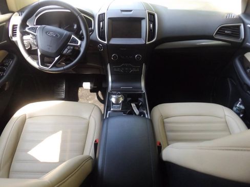 Used 2019 Ford Edge SEL AWD/4WD image 13