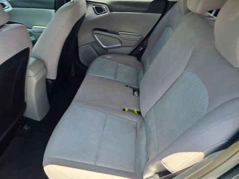 Used 2022 Kia Soul LX FWD image 11