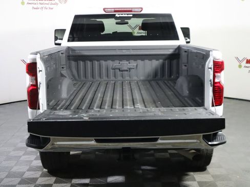 Used 2023 Chevrolet Silverado 2500 LT w/ Convenience Package image 14