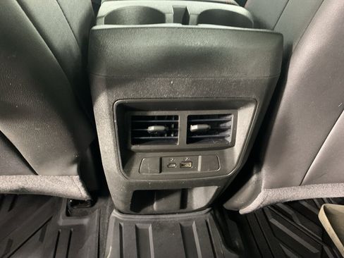 Used 2023 Chevrolet Colorado Z71 w/ Z71 Convenience Package 2 AWD/4WD image 33
