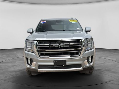 Used 2024 GMC Yukon SLT w/ SLT Luxury Package AWD/4WD image 3