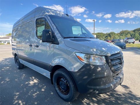 New 2025 Mercedes-Benz Sprinter 2500 image 7