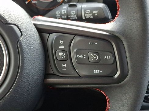 Used 2024 Jeep Wrangler Unlimited Rubicon w/ XTREMEE 35" Tire Package image 22