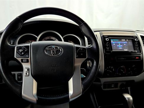 Used 2015 Toyota Tacoma 4x4 Double Cab w/ SR5 Package image 27