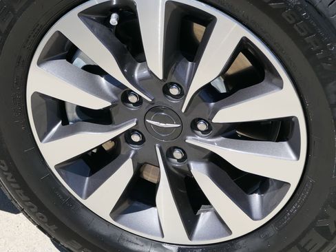 Used 2022 Chrysler Pacifica Touring-L FWD image 10