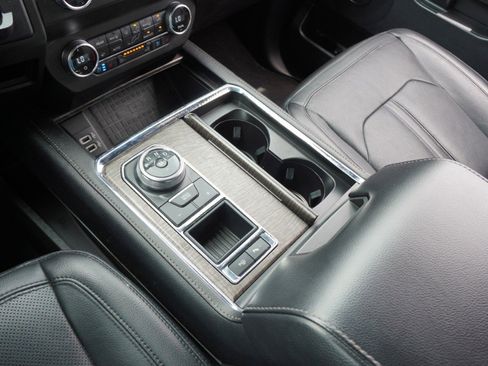 Used 2019 Ford Expedition Limited w/ Equipment Group 302A RWD image 20