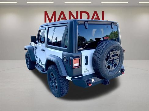 Used 2018 Jeep Wrangler Sport AWD/4WD image 7