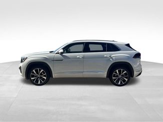 New 2026 Volkswagen Atlas Cross Sport SEL Premium R-Line AWD/4WD video 2