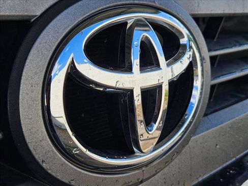 Used 2014 Toyota Tundra SR5 w/ TRD Off Road Package image 5