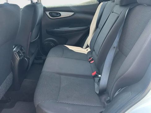 Used 2019 Nissan Rogue Sport S image 13