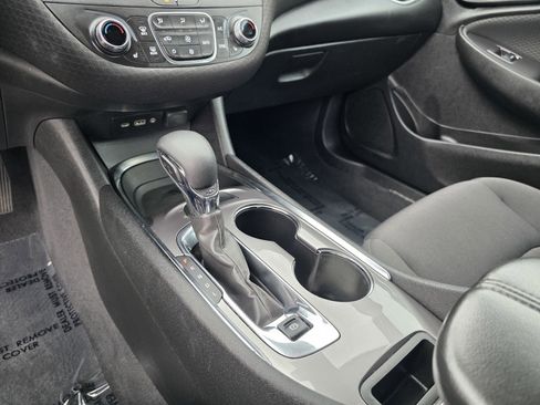 Used 2023 Chevrolet Malibu LT image 28