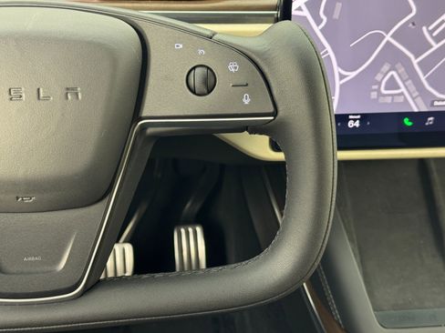 Used 2023 Tesla Model X Standard Range image 20