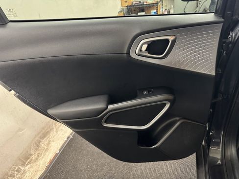 Used 2024 Kia Soul LX w/ Option Group 015 image 16