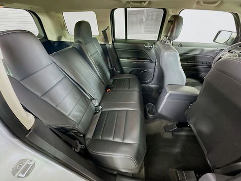 Used 2014 Jeep Patriot Limited w/ Sun/Sound Group image 31