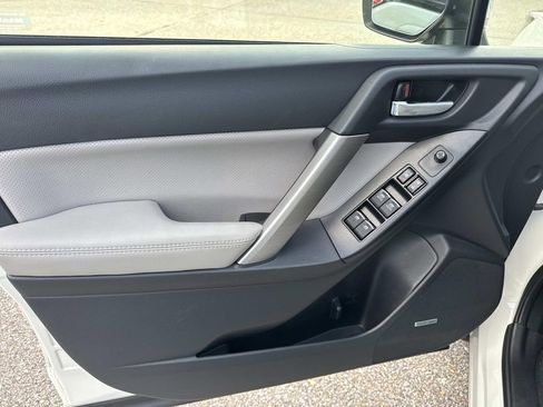 Used 2017 Subaru Forester 2.5i Limited image 19