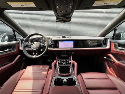 New 2026 Porsche Cayenne GTS AWD/4WD image 6
