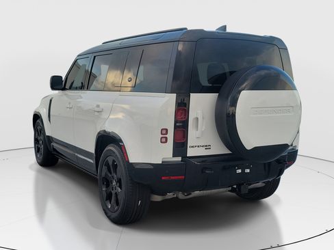 Used 2023 Land Rover Defender 110 X-Dynamic SE AWD/4WD image 5
