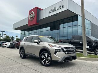 Used 2025 Nissan Rogue SL w/ SL Premium Package FWD video 1
