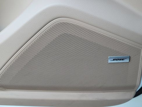 Certified 2022 Porsche Cayenne Platinum Edition AWD/4WD image 24