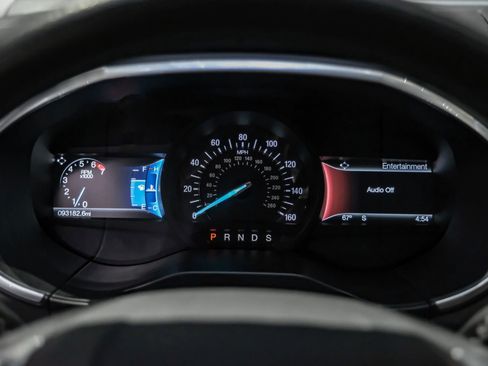 Used 2018 Ford Edge Titanium w/ Technology Package image 20