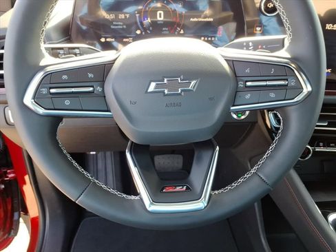 New 2026 Chevrolet Traverse Z71 w/ Driver Confidence Package image 9