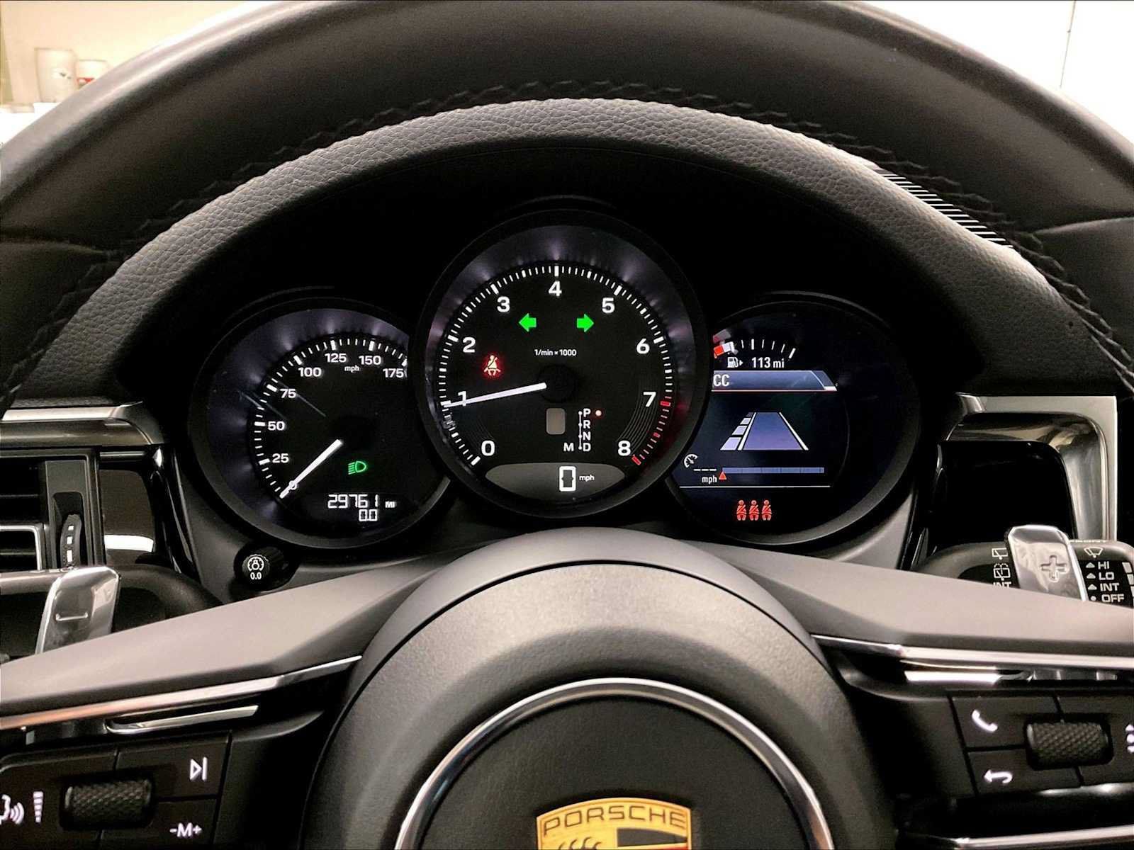 Certified 2023 Porsche Macan AWD/4WD image 29