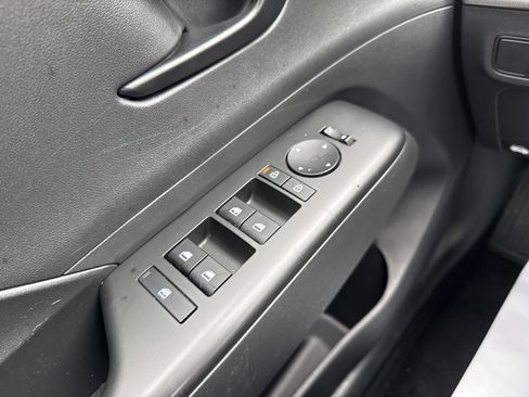 Certified 2025 Hyundai Kona SEL AWD/4WD image 16