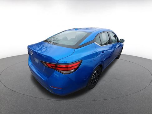 Used 2025 Nissan Sentra SV image 6