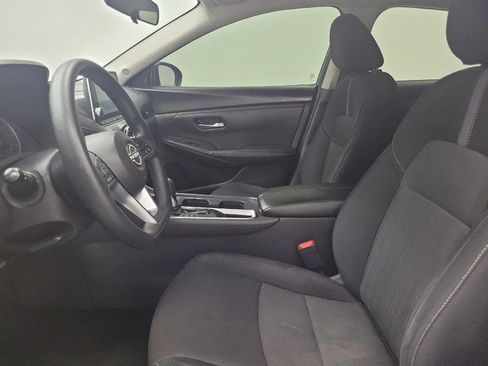 Used 2024 Nissan Sentra SV FWD image 17