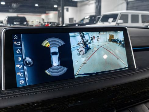 Used 2017 BMW X5 xDrive50i image 10