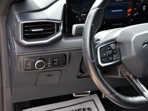 Used 2025 Ford Mustang Premium RWD image 9