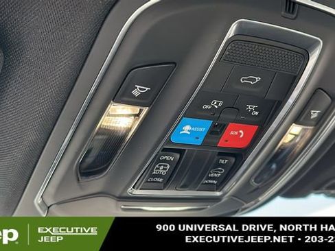 Used 2023 Jeep Grand Cherokee Altitude image 21