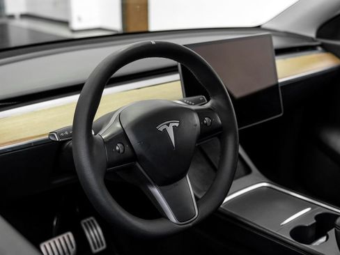 Used 2022 Tesla Model Y Performance AWD/4WD image 18