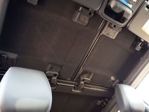 New 2026 Ford Bronco Outer Banks w/ Sasquatch Package image 24