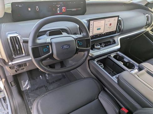 New 2026 Ford Expedition Platinum w/ Driver's Package AWD/4WD image 3