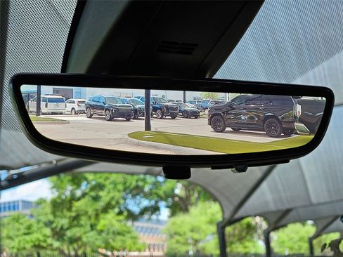 Used 2021 Chevrolet Tahoe Premier w/ Premium Package RWD image 21