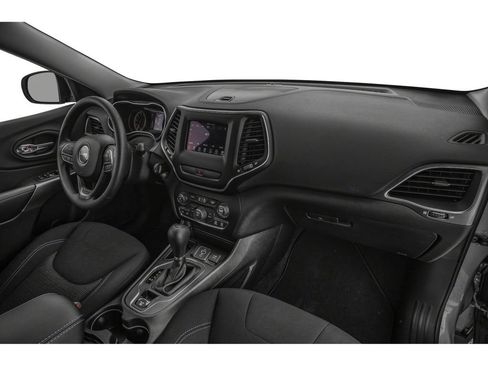 Used 2019 Jeep Cherokee Latitude w/ Popular Appearance Group FWD image 11